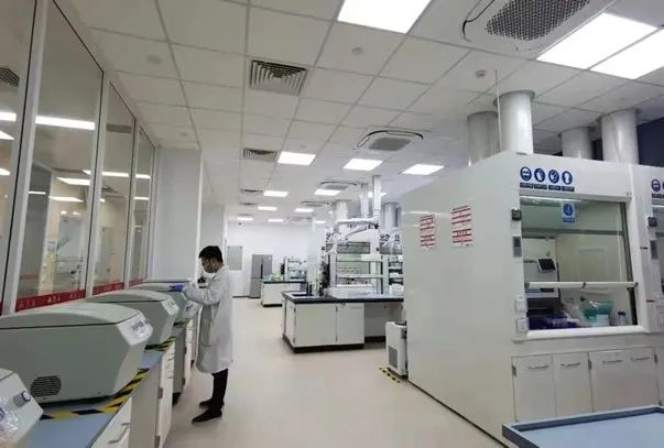 漢潮公司現(xiàn)代化檢驗檢測實驗室,中大咨詢整理 漢潮公司現(xiàn)代化檢驗檢測實驗室,中大咨詢整理