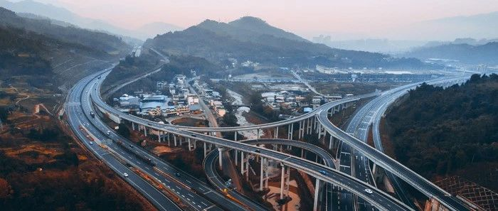 領(lǐng)航“十五五” | 戰(zhàn)略咨詢2.0助您洞察變局，創(chuàng)新前行
